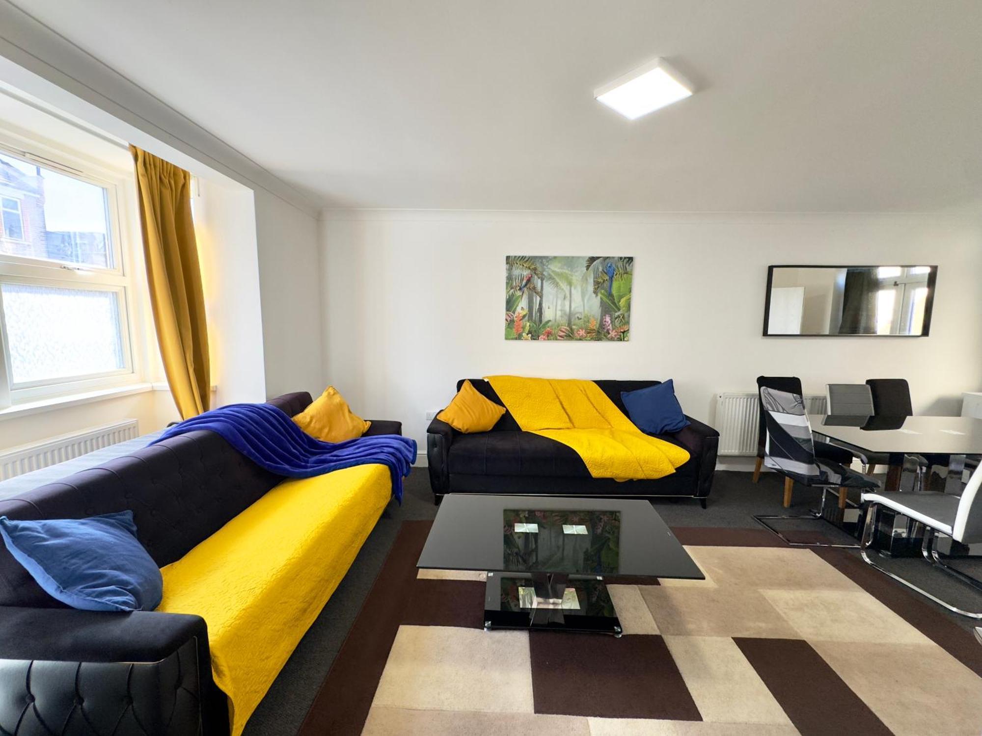 4 Bedrooms House, 3 Bathrooms , Separate Reception, Full Kitchen, Garden, Parking 伦敦 外观 照片